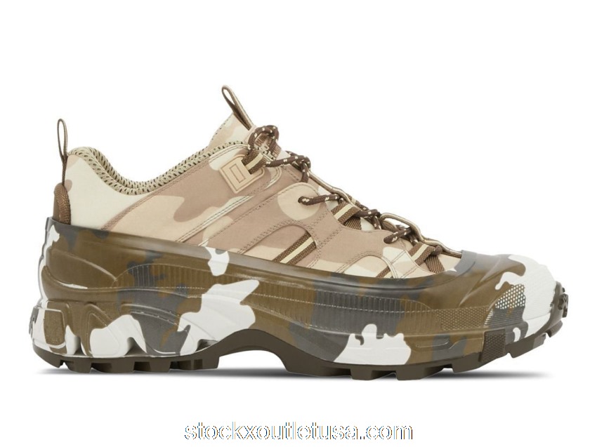 Outlet Burberry Arthur Brown Camouflage Print Nylon 80530791