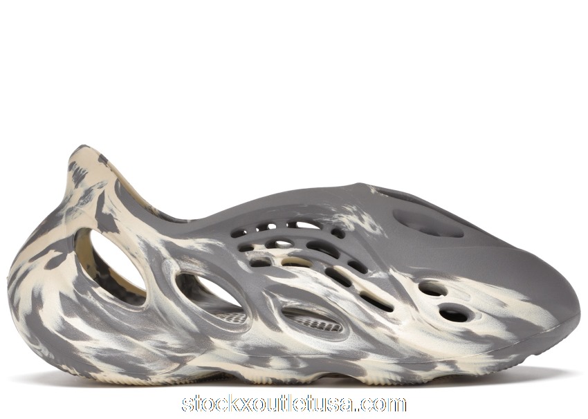 Outlet Under Armour HOVR Phantom Connected 3000004/3020972-601