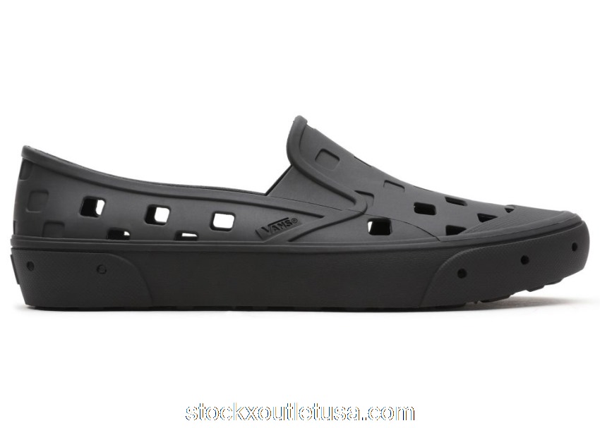 Outlet Vans Trek Slip-On Triple Black VN0A5HF8BLK