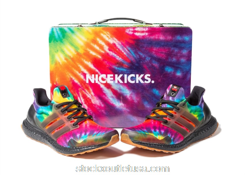 Outlet adidas Ultra Boost Nice Kicks Woodstock Black FU9164